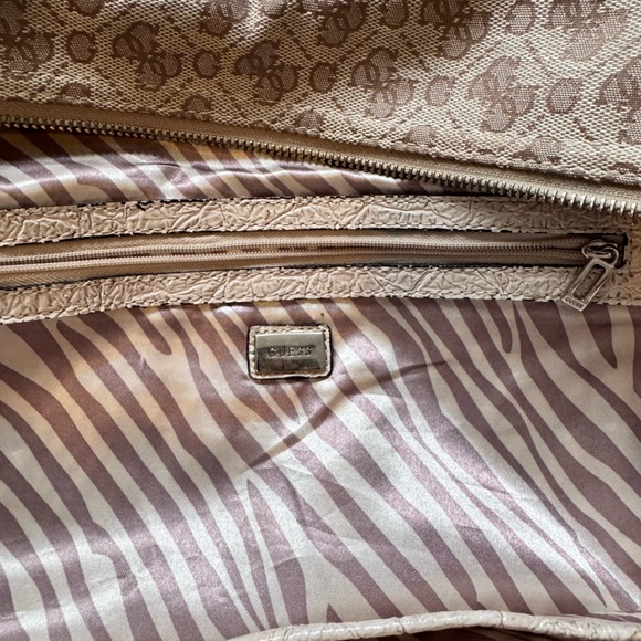 Vintage Y2K GUESS Logo Monogram Canvas Purse Tote Bag EUC All Over Print - Picture 7 of 11